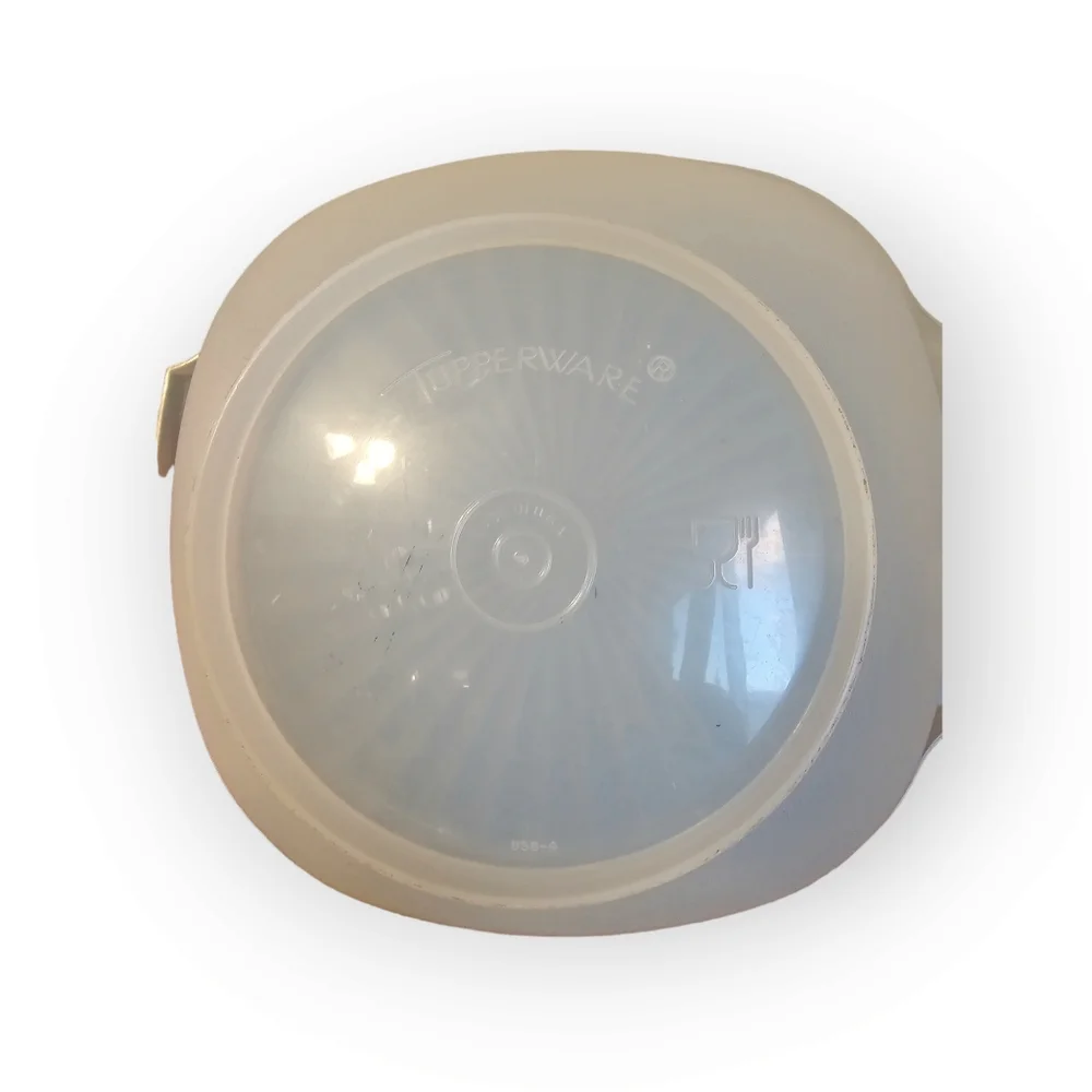 Vintage servalier Tupperware‎ bowl